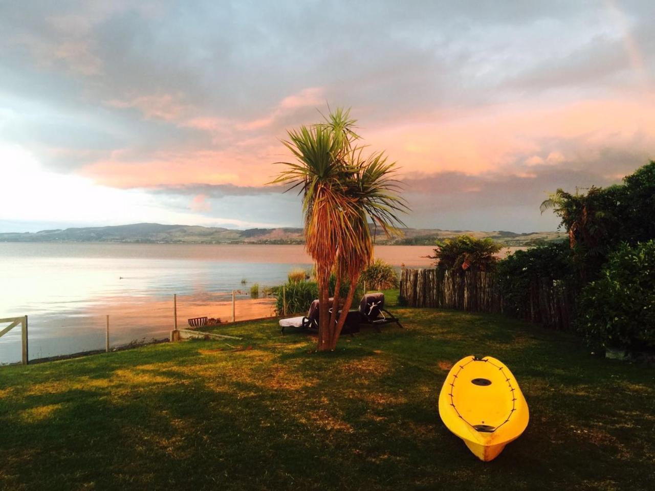 Super Lake Edge Lodge Rotorua Exterior photo