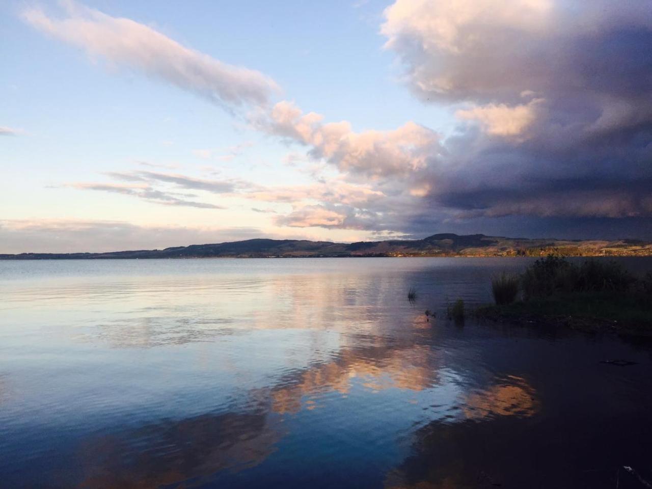 Super Lake Edge Lodge Rotorua Exterior photo